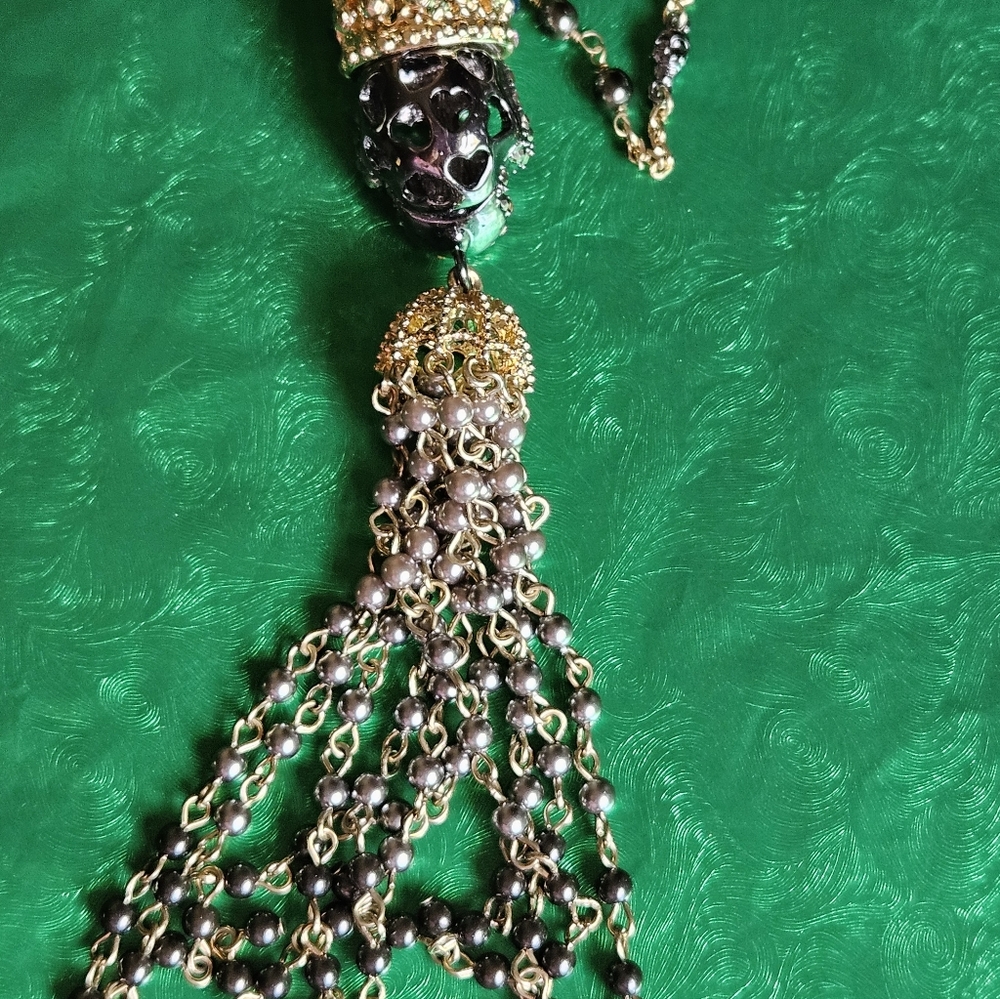 💀📿Betsey ROSARY style Unique Marcasite-Colored Stone Skull Necklace - NWOT📿💀 - Picture 12 of 14